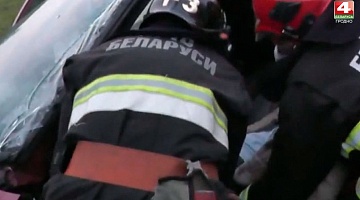<b>Новости Гродно. 30.09.2020</b>. Авария в Гродно: спасатели деблокировали водителя