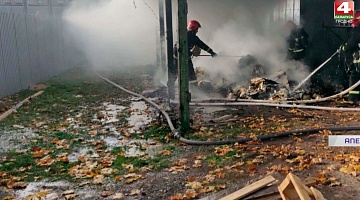 <b>Новости Гродно. 20.10.2021</b>. Работники предприятия и спасатели потушили пожар на улице Белуша