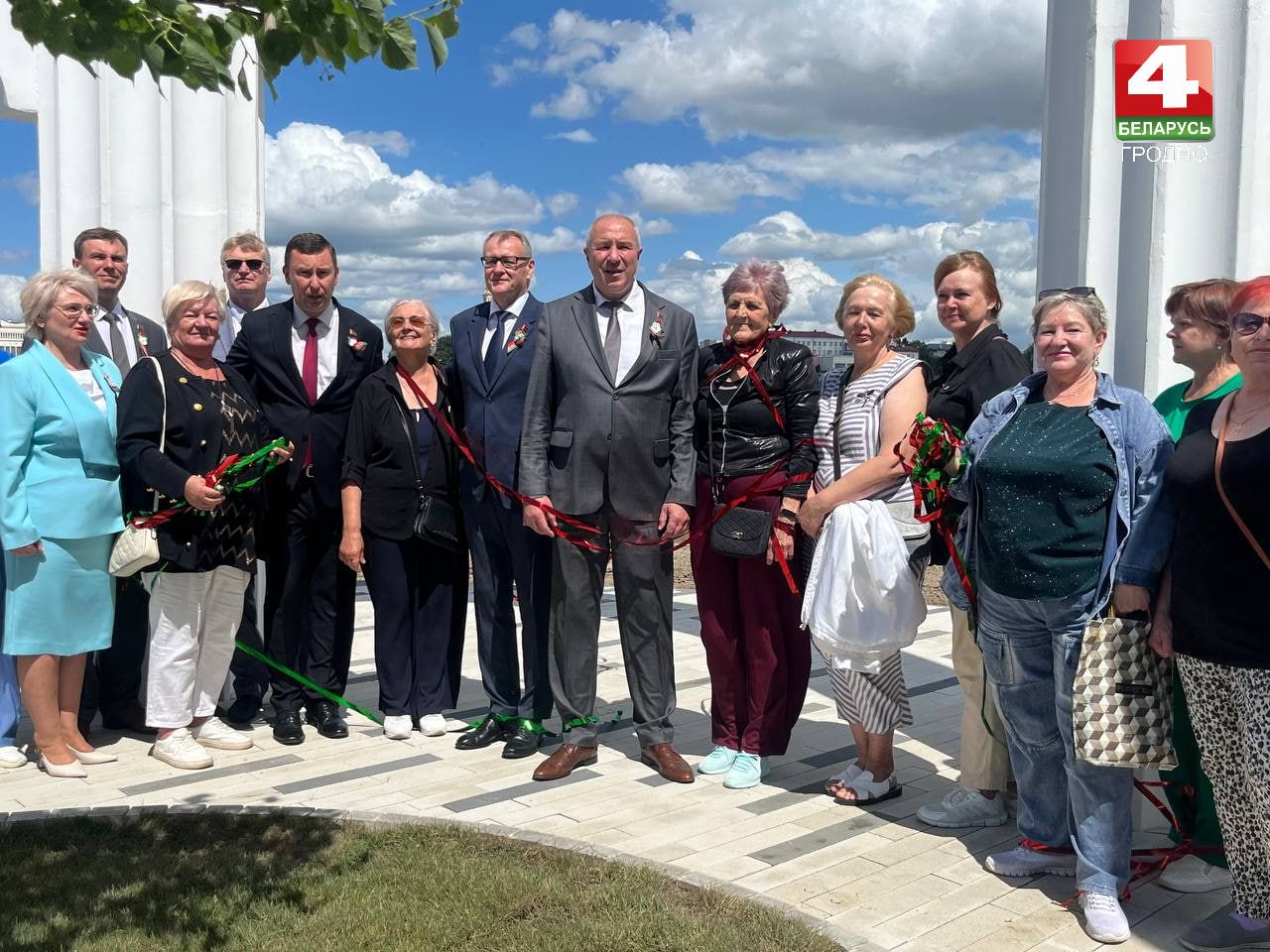 В День Независимости в Гродно открыли обновлённый сквер на улице Дарвина